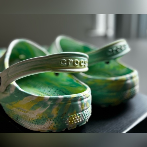 CROCS UNISEX size M9 W11 preowned very good - Picture 3 of 4